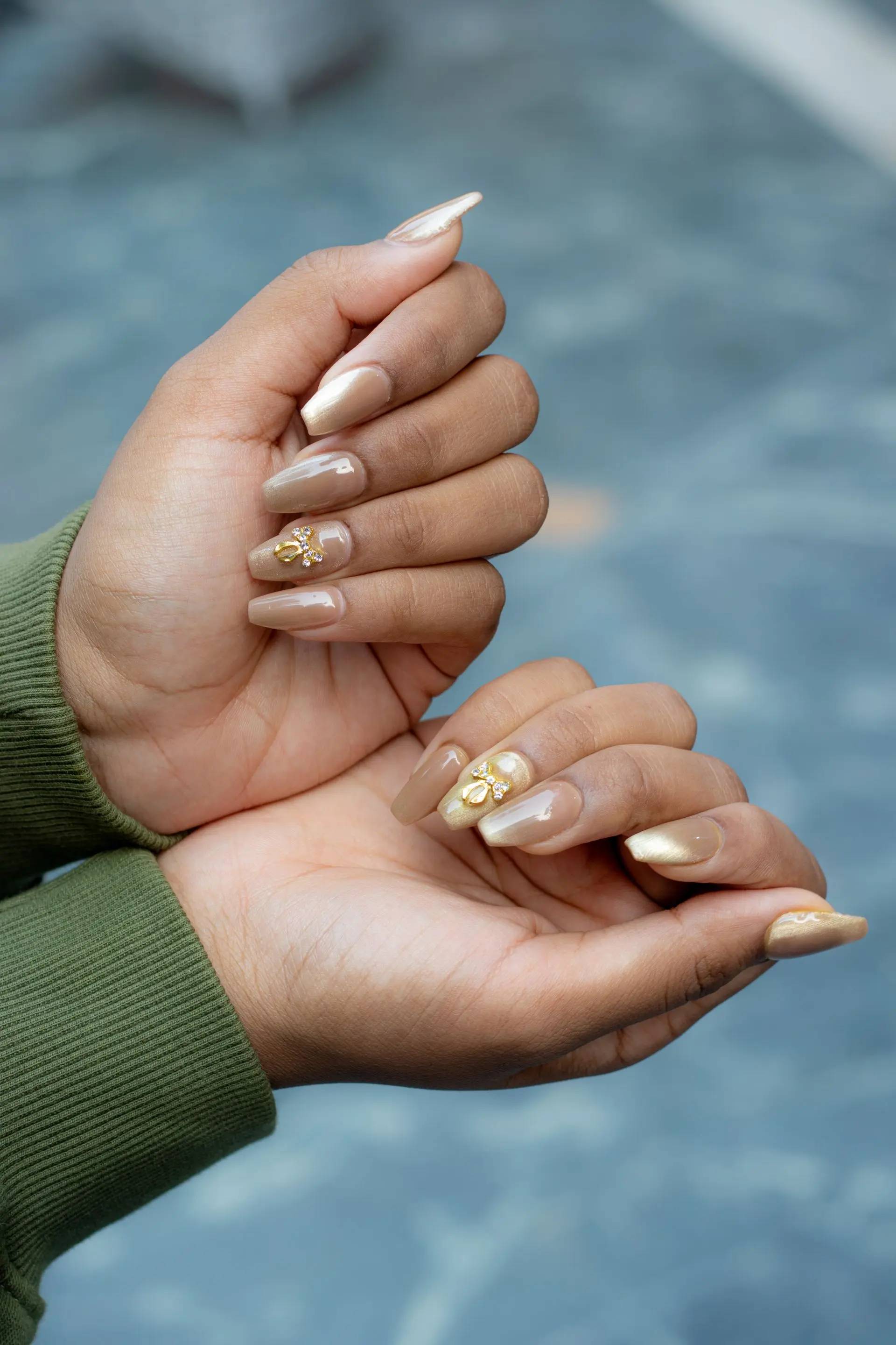 Manicure elegante Sara Coco Beauty